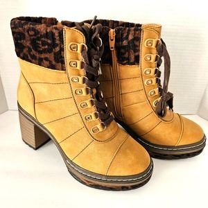 Cato Heeled Ankle Bootie with Laces, 9W, NWOT